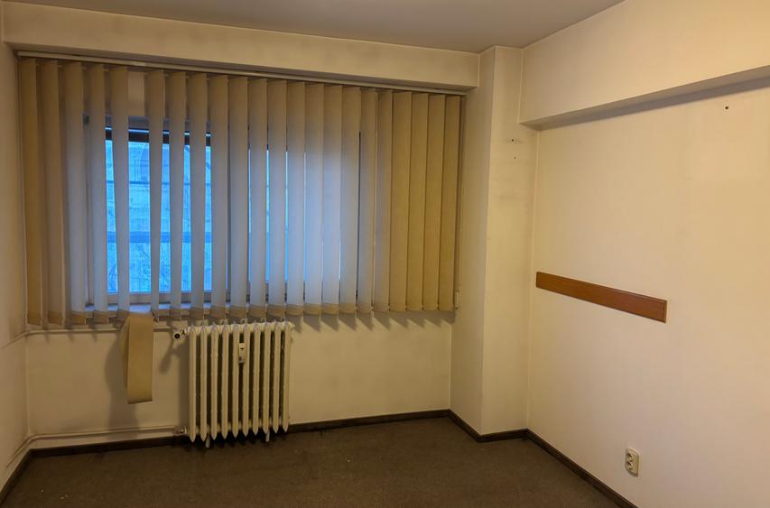 Locatie exceptionala,DECEBAL ,stradal,monolit,bloc reabilitat termic,liber