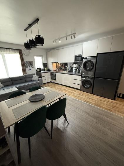 Apartament 3 camere, etaj intermediar – Florești.
