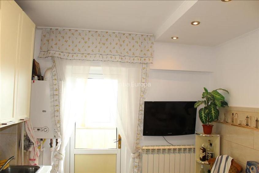Apartament 3 camere de vanzare zona Peco-Tulcea