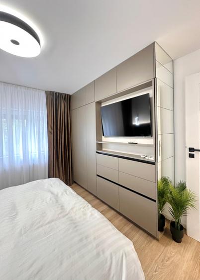 Apartament 4 camere complet renovat- Amenajat lux- Pozitie excelenta