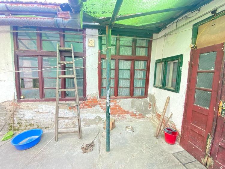 De vanzare casa 3 camere in Lugoj.
