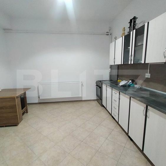 Casa 4 camere, 200 mp, 1050 mp teren, zona Ciurbesti