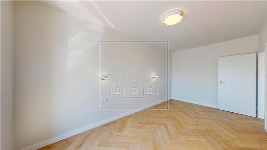 Penthouse 3 camere si terasa 18.46 mp, incalzire pardoseala