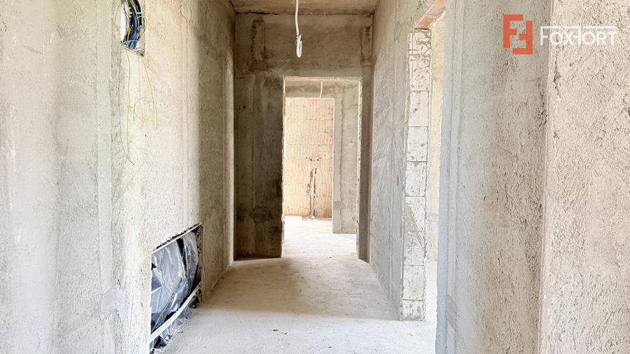 Apartament de vanzare cu 3 camere + 2 locuri de parcare - Drumul Boilor