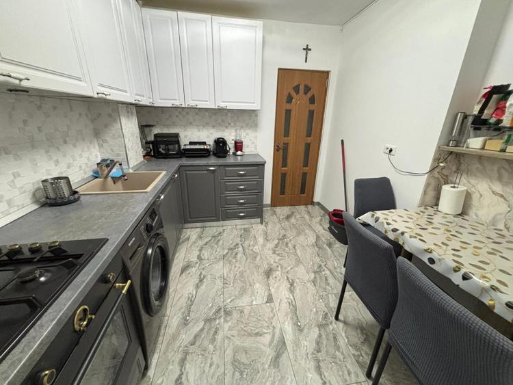 Apartament cu 3 camere, 58 mp, zona Nord