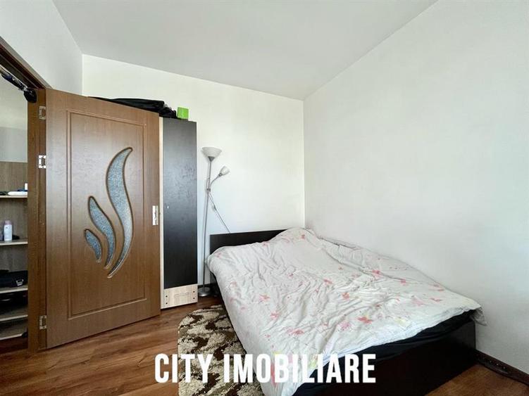 Apartament 2 camere, S- 45 mp, mobilat, utilat, zona Grand Hotel.