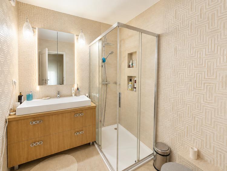 Penthouse Craiovei, lângă școala nr. 11, garaj, terasă
