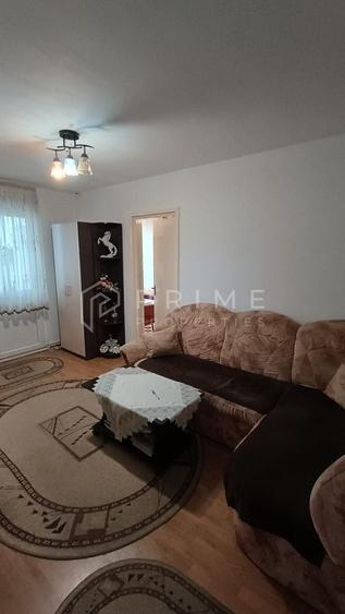 Apartament 3 camere/ Semidecomandat/ Etaj 4/ Zona Dâmbu Pietros
