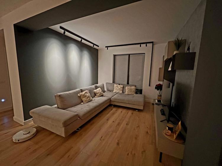 Complex case individuale cuplate in duplex langa padure