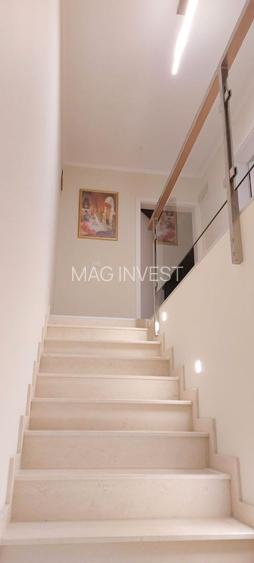 De vânzare casă premium tip duplex,  vedere spre Lacul Brates, comision 0% - 3