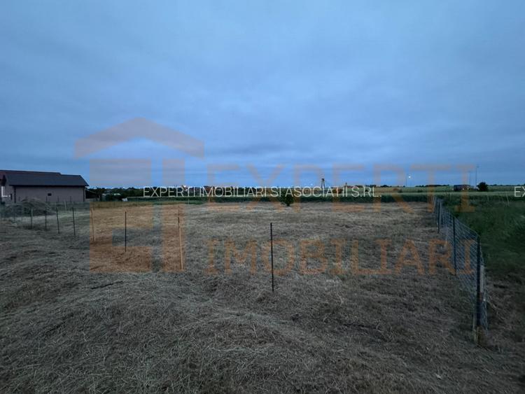 Teren 980 mp, situat in zona Lazu ; COMISION 0% - 3