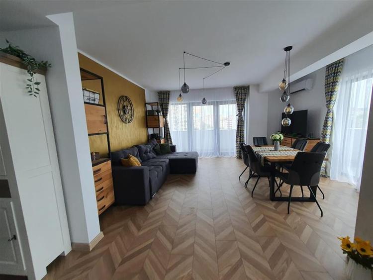 RECO apartament 3 camere cu loc de parcare privat de inchiriat, Decebal, Oradea