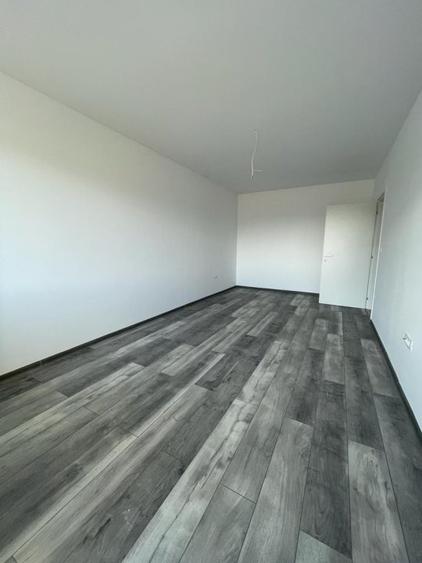 Apartament 3 camere în clădire cu 4 etaje - PREDARE 2026