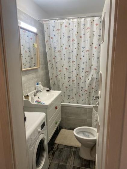 Închiriere Apartament 2 camere în Rahova,DECOMANDAT, CENTRALA SI LOC PARCARE