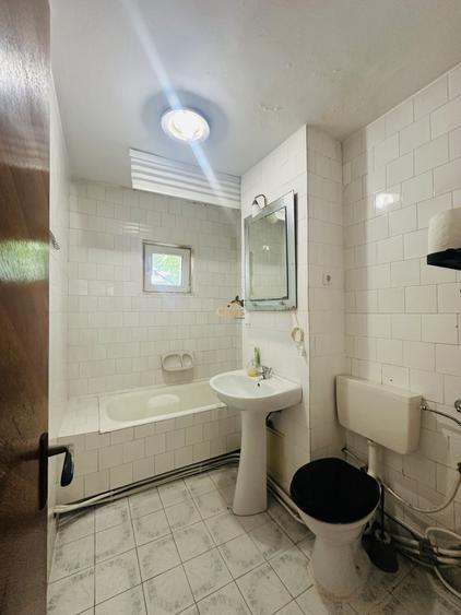 Apartament 3 camere | Decomandat | 66 mpu | Mehedinti Manastur