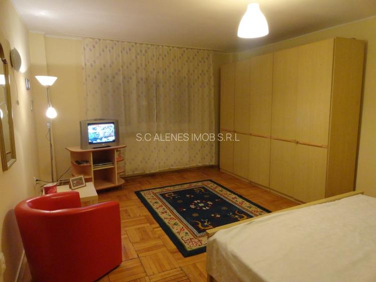 De inchiriat( vanzare)apartament o camera mobilat,RENOVAT zona Dorobanti Braila - 3