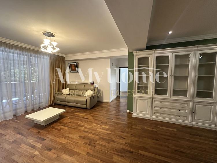 Apartament spatios cu 2 camere/ piscina exterioara/ terasa 21 mp/ Iancu Nicolae