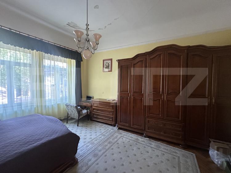 Casă cu două apartamente, 221 mp, zona Semicentral