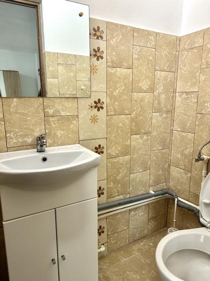 Apartament cu 3 camere I 2 bai I de inchiriat I Centru zona Primariei I etaj 2 I