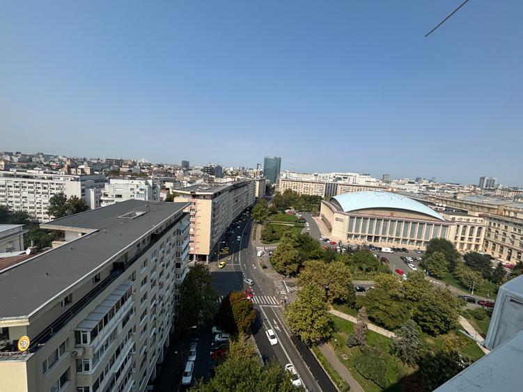 Inchiriere apartament cu 3 camere cu vedere la Sala Palatului