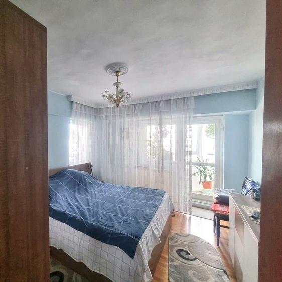 Vanzare 2 Camere Bd. Unirii Luxul Liniștii Monolit 1989 Vedere Spate 3 Balcoane