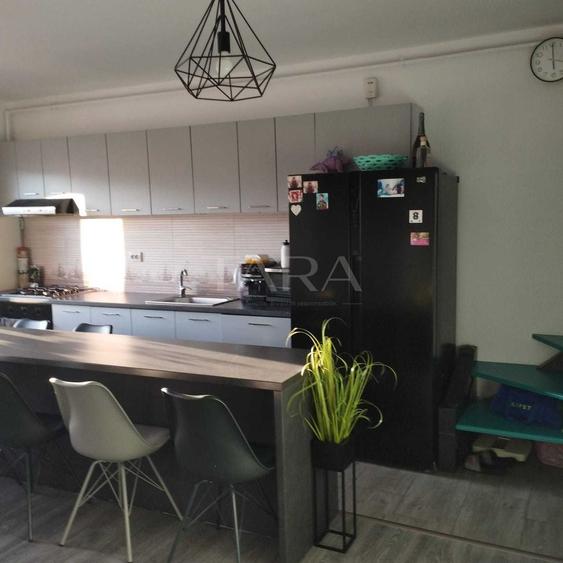 Vanzare apartament pe 2 nivele, orientare Sudica.