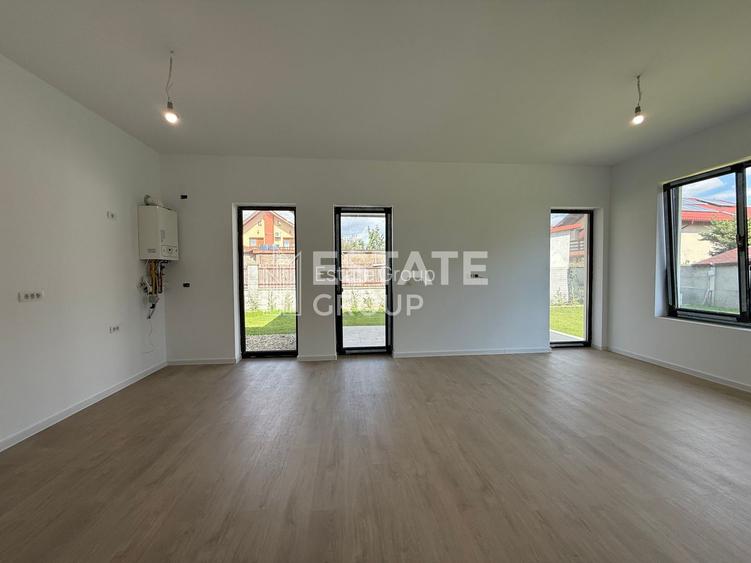 Duplex Mosnita Noua-finisat, curte amenajata