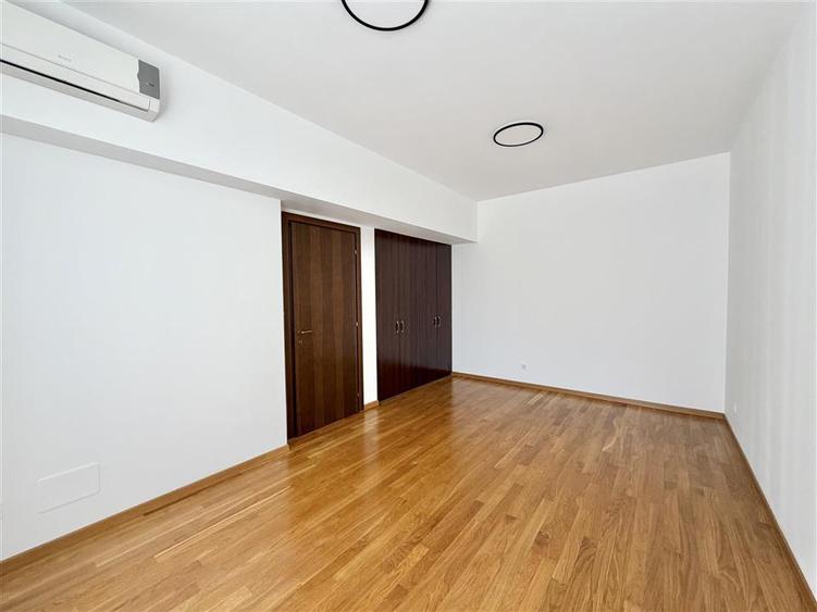 FOR RENT 4 ROOMS 200 SQM 3 PARKING