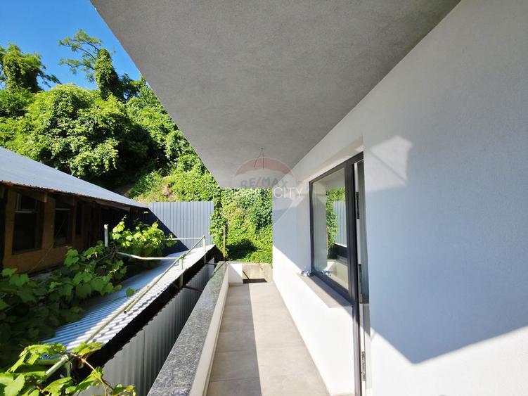 Apartament cu 5 camere de vânzare în zona Precista - 41
