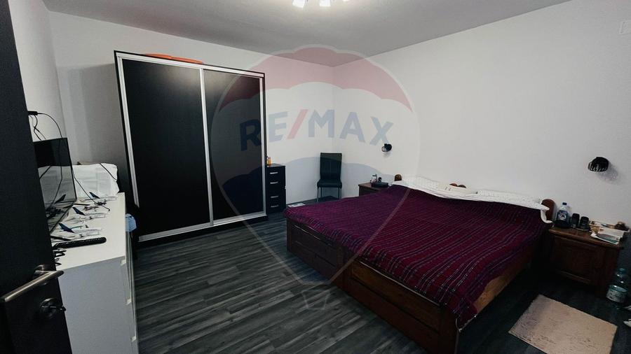 Casă / Vilă cu 4 camere de vânzare