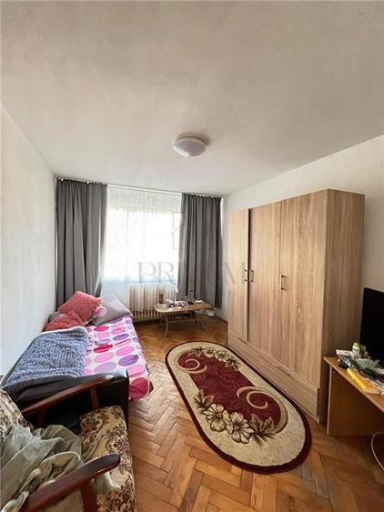 CETATII - 2 CAMERE - DECOMANDAT - BALCON - BLOC IZOLAT - BOXA - ETAJ INTERMEDIAR
