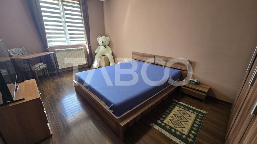 Apartament de vanzare 3 camere etaj intermediar parcare zona Rahovei