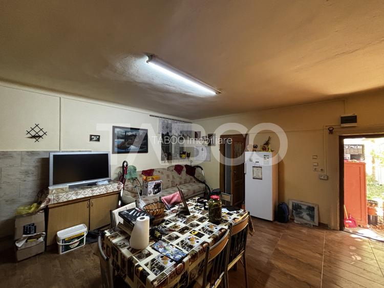 Casa  cu gradina de vanzare  si curte + pivnita zona Terezian Sibiu - 7