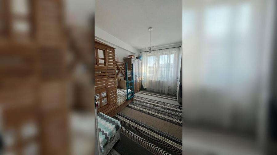 Apartament 3 camere, decomandat,etaj 1 + garaj + curte,zona Campului┃