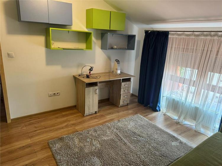 Apartament 3 camere | 86 mp | Decomandat | Centrală proprie | Zona Lipovei