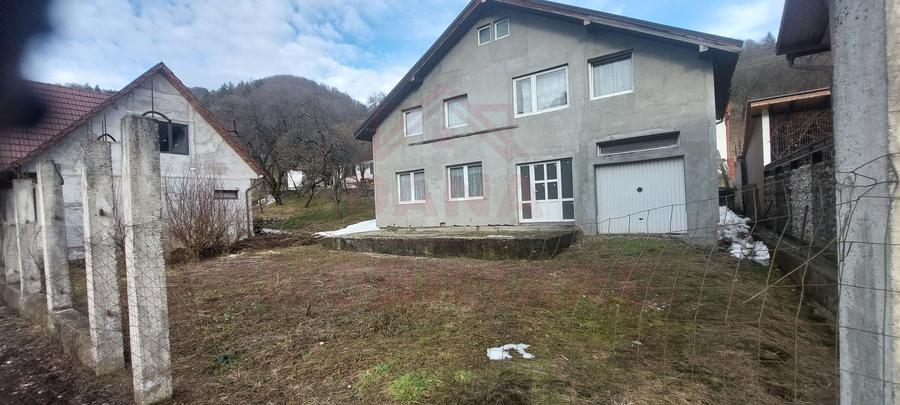 CASĂ INDIVIDUALĂ LA GRI 4CAMERE \RUSCA MONTANĂ \JUD.CS
