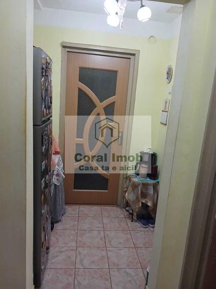 Vanzare apartament 2 camere COLENTINA/DOAMNA GHICA