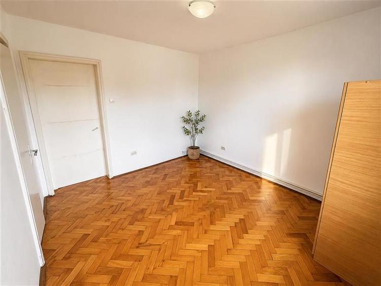 Spatiu echilibrat, 3camere, amplasare valoroasa, balcon, aproape de UMFST, Corni