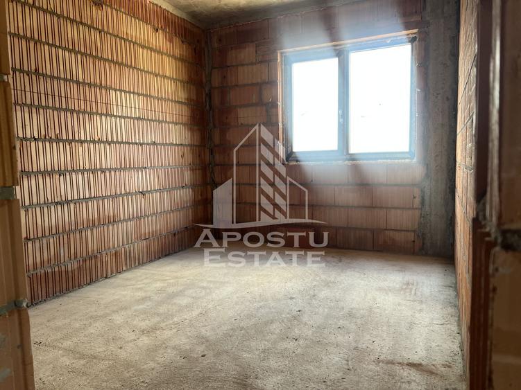 Duplex P+E, despartire prin camera tehnica, 4 camere, in Sanandrei