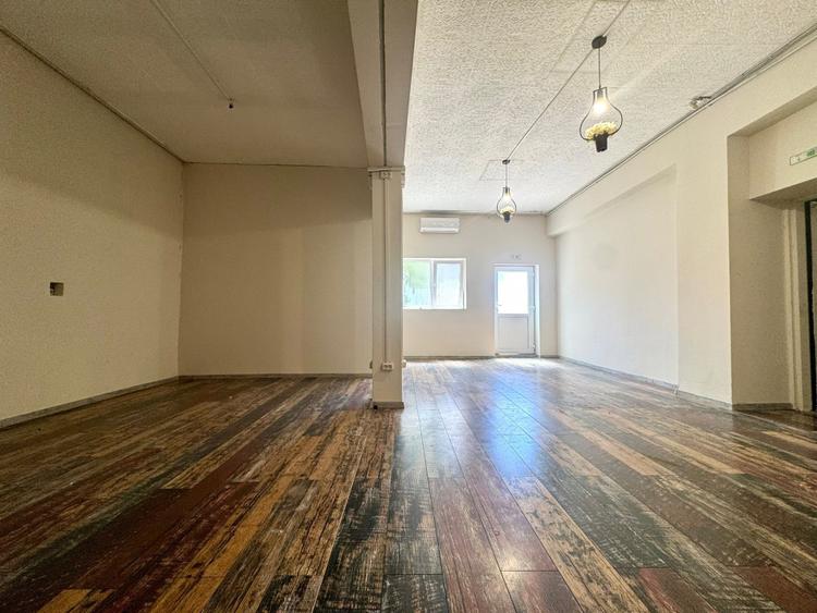 Spatiu comercial, 150 mp, Parcare, Zona FSEGA