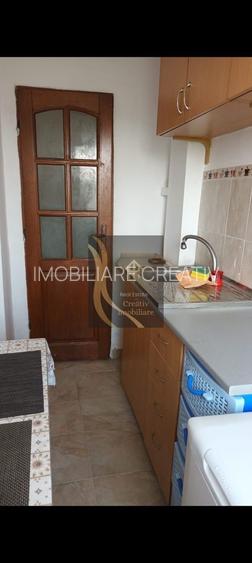 Apartament 2 camere , decomandat în Titan, sec.3 - 4