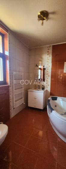Casa in Ghimbav, 8 camere, S+P+M, SU 300 mp, teren 736 mp, libera la vanzare! - 52