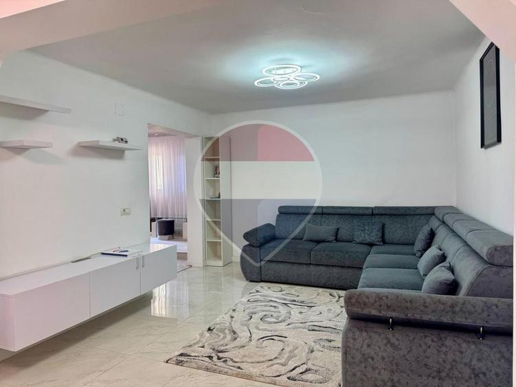 Casă / Vilă cu 4 camere de vânzare
