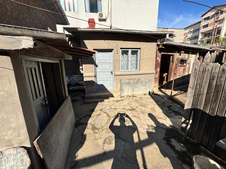 Casă +Teren Rm. Vâlcea str. N. Bălcescu