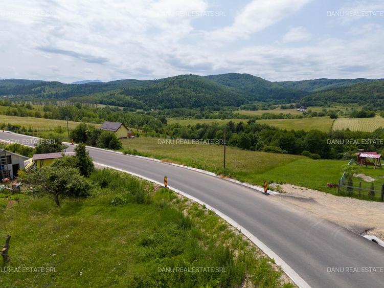 Teren 4200mp cu potențial turistic în Vulcan BV–vedere panoramică