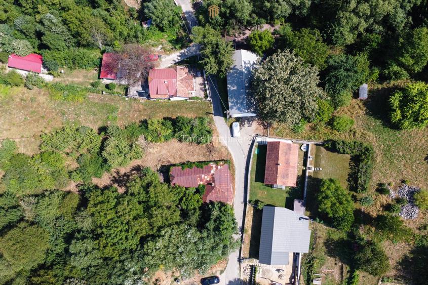 Teren 4.173 mp, front 60 m – Văliug, aproape de Lacul Gozna - 4