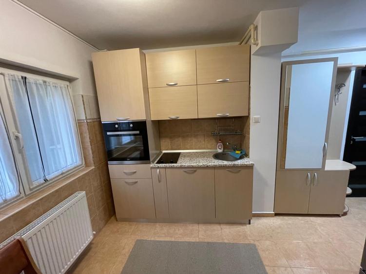 Tineretului, garsoniera, LOC PARCARE, 7 min metrou, bloc anvelopat