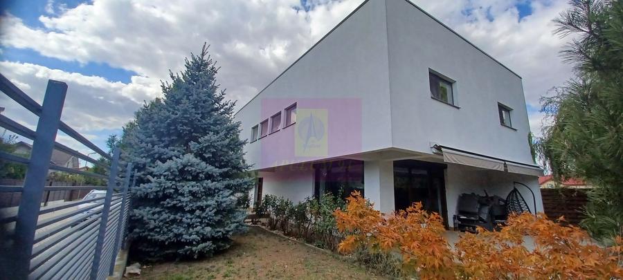 Săbăreni, vilă 210 mp utili, teren 508 mp, la 12 km de Bucuresti