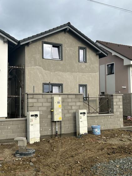 DUPLEX 4 CAMERE, DESPRTIT PRIN CAMERA TEHNICA, URSENI