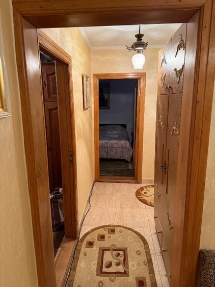 Apartament 3 camere de vanzare